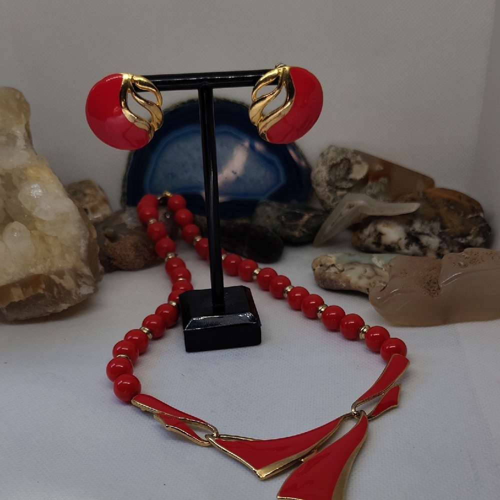 1980s Bold Red and Gold Necklace and Pierced Earring Set - Picture 10 of 10